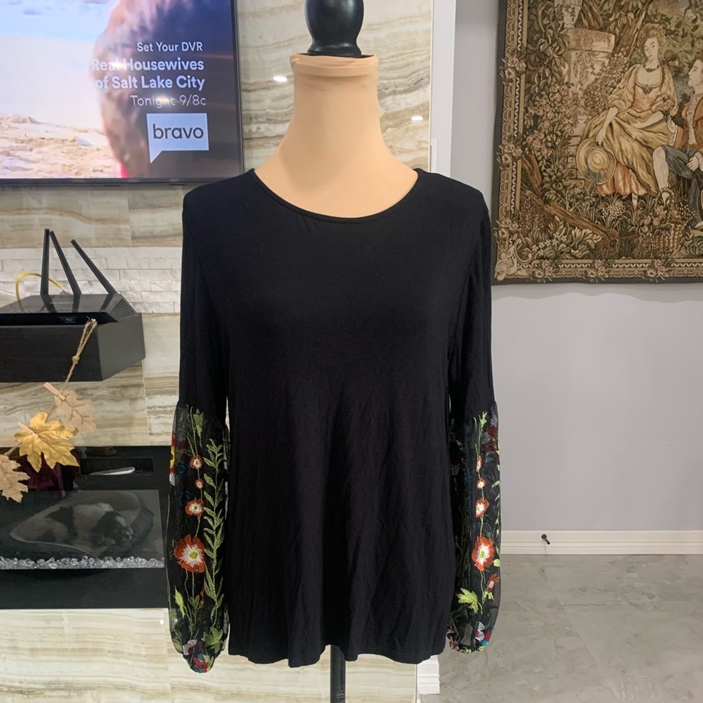 Pebble & Stone Sheer Floral Embroidered Long Sleeve Blouse Size L (330)